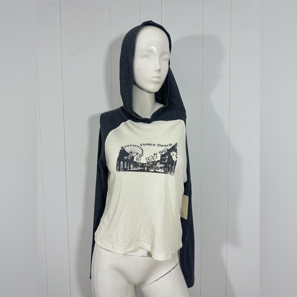 Pink Republic Tops - NWT Pink Republic Hooded Shirt Gray/Ivory Long Sleeve Women's Tee Waffle Knit